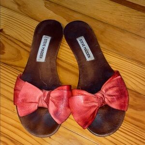 Steve Madden Red and Brown Bow Sandals